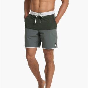 Vuori Cruise Board short Dusty Pine Colorblock Swim - Size 38 = XL